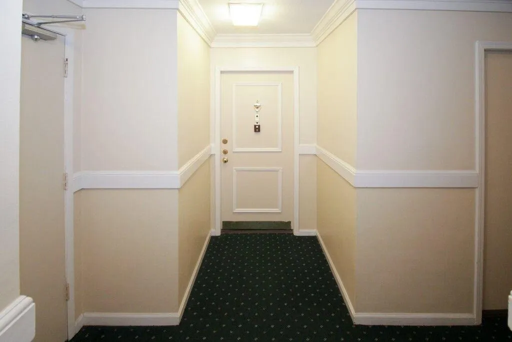 6851 Roswell Road Unit F-16, Sandy Springs, Georgia 30328, 3 Bedrooms Bedrooms, ,2 BathroomsBathrooms,Residential,Sold,6851 Roswell Road Unit F-16,5957759
