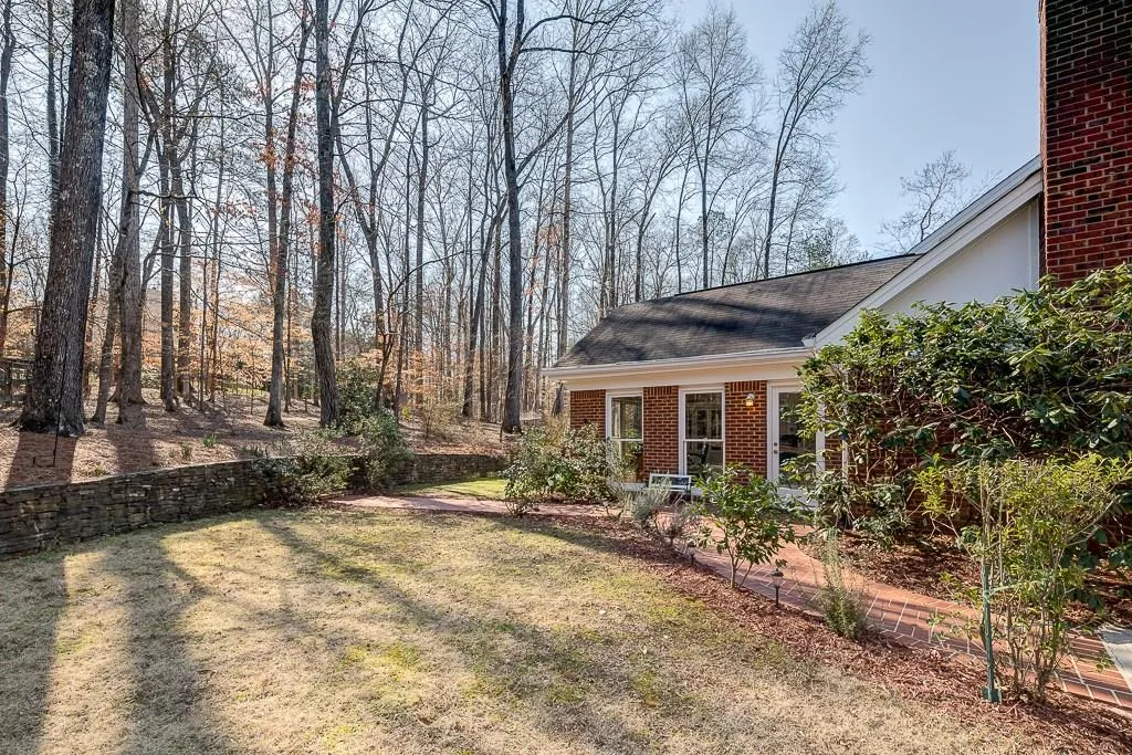 5065 Magnolia Bluff Drive, Sandy Springs, Georgia 30350, 4 Bedrooms Bedrooms, ,3 BathroomsBathrooms,Residential,Sold,5065 Magnolia Bluff Drive,5801367