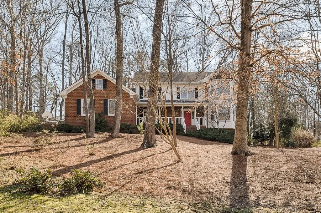 5065 Magnolia Bluff Drive, Sandy Springs, Georgia 30350, 4 Bedrooms Bedrooms, ,3 BathroomsBathrooms,Residential,Sold,5065 Magnolia Bluff Drive,5801367