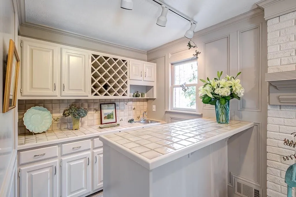 5065 Magnolia Bluff Drive, Sandy Springs, Georgia 30350, 4 Bedrooms Bedrooms, ,3 BathroomsBathrooms,Residential,Sold,5065 Magnolia Bluff Drive,5801367