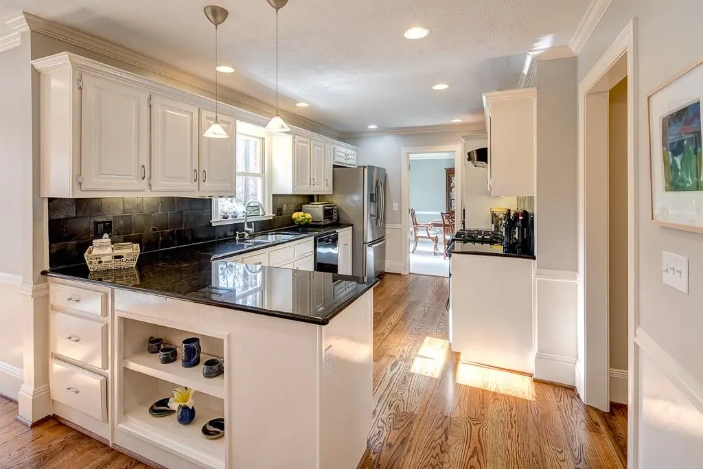 5065 Magnolia Bluff Drive, Sandy Springs, Georgia 30350, 4 Bedrooms Bedrooms, ,3 BathroomsBathrooms,Residential,Sold,5065 Magnolia Bluff Drive,5801367