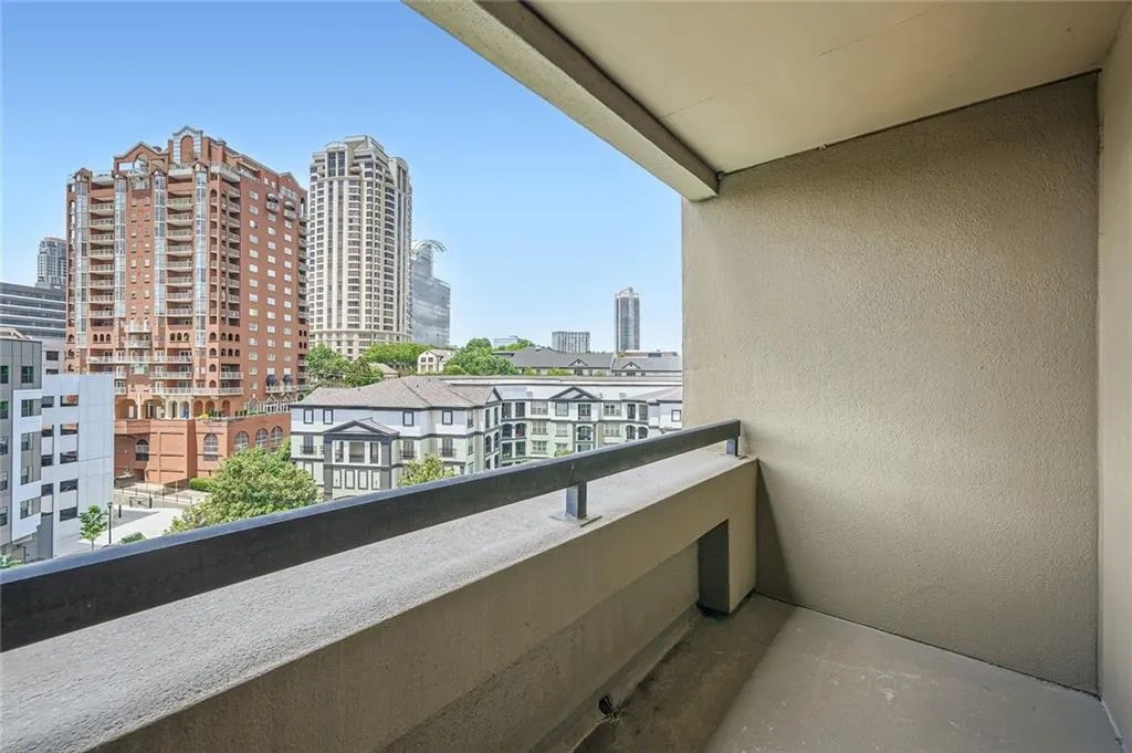 Balcony featuring a city view