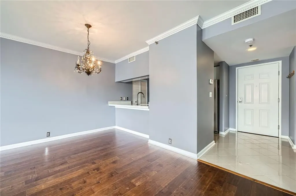 3481 Lakeside Drive Ne Unit 1107, Atlanta, Georgia 30326, 2 Bedrooms Bedrooms, ,2 BathroomsBathrooms,Residential,For Sale,3481 Lakeside Drive Ne Unit 1107,7585405