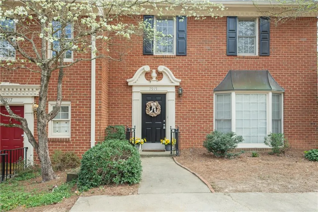 7915 Briar Villa Place, Sandy Springs, Georgia 30350, 3 Bedrooms Bedrooms, ,2 BathroomsBathrooms,Residential,Sold,7915 Briar Villa Place,5828035