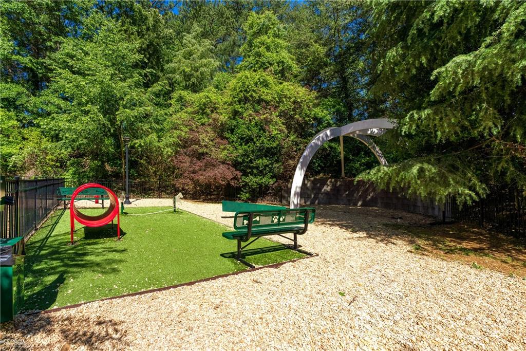 795 Hammond Drive Unit 607, Sandy Springs, Georgia 30328, 2 Bedrooms Bedrooms, ,2 BathroomsBathrooms,Residential,Sold,795 Hammond Drive Unit 607,7220790