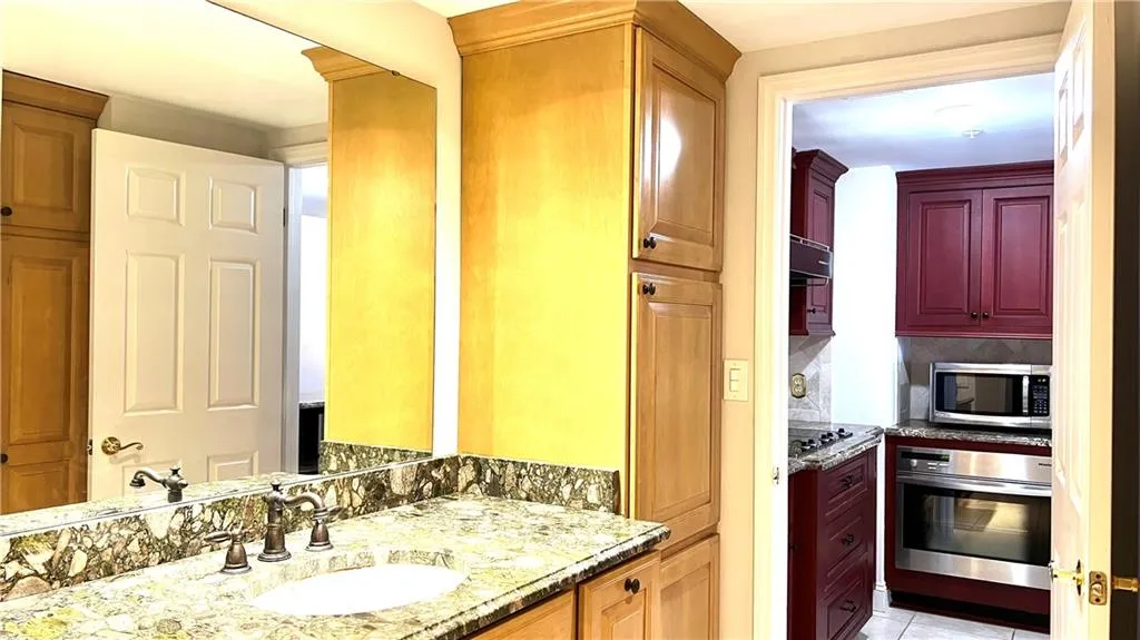 199 14th Street Ne Unit 812, Atlanta, Georgia 30309, 1 Bedroom Bedrooms, ,1 BathroomBathrooms,Residential,For Sale,199 14th Street Ne Unit 812,7644714