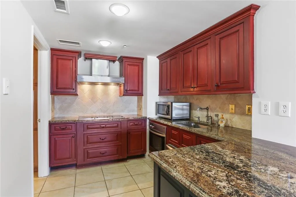 199 14th Street Ne Unit 812, Atlanta, Georgia 30309, 1 Bedroom Bedrooms, ,1 BathroomBathrooms,Residential,For Sale,199 14th Street Ne Unit 812,7644714