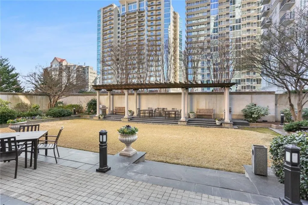 199 14th Street Ne Unit 812, Atlanta, Georgia 30309, 1 Bedroom Bedrooms, ,1 BathroomBathrooms,Residential,For Sale,199 14th Street Ne Unit 812,7644714