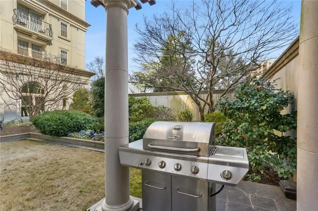 199 14th Street Ne Unit 812, Atlanta, Georgia 30309, 1 Bedroom Bedrooms, ,1 BathroomBathrooms,Residential,For Sale,199 14th Street Ne Unit 812,7644714