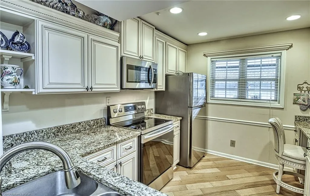 5160 Chemin De Vie, Sandy Springs, Georgia 30342, 2 Bedrooms Bedrooms, ,2 BathroomsBathrooms,Residential,Sold,5160 Chemin De Vie,6696132