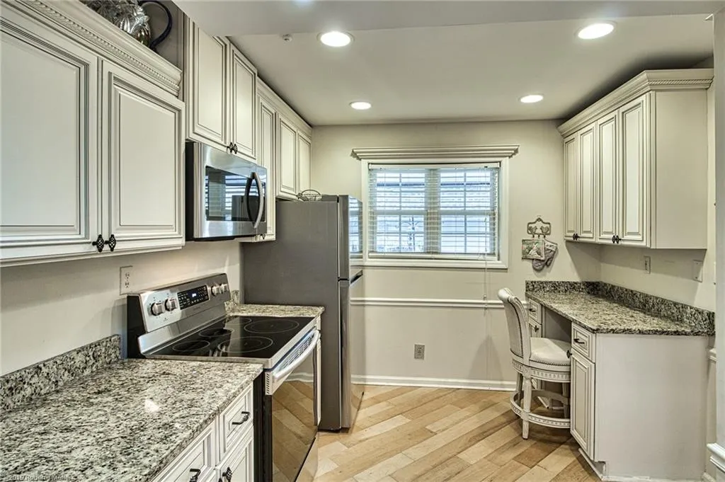 5160 Chemin De Vie, Sandy Springs, Georgia 30342, 2 Bedrooms Bedrooms, ,2 BathroomsBathrooms,Residential,Sold,5160 Chemin De Vie,6696132