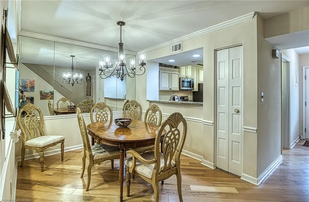 5160 Chemin De Vie, Sandy Springs, Georgia 30342, 2 Bedrooms Bedrooms, ,2 BathroomsBathrooms,Residential,Sold,5160 Chemin De Vie,6696132