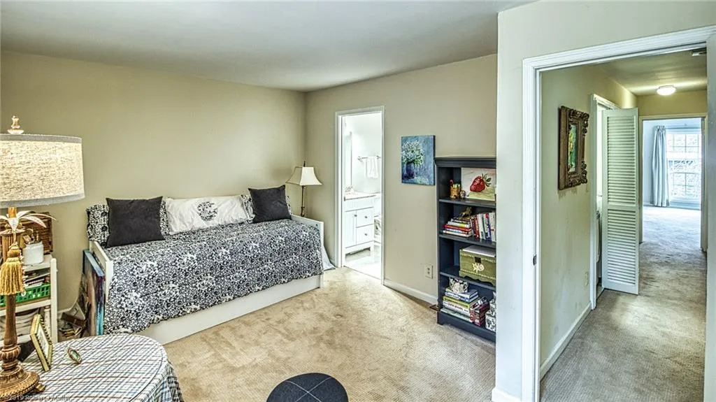 5160 Chemin De Vie, Sandy Springs, Georgia 30342, 2 Bedrooms Bedrooms, ,2 BathroomsBathrooms,Residential,Sold,5160 Chemin De Vie,6696132