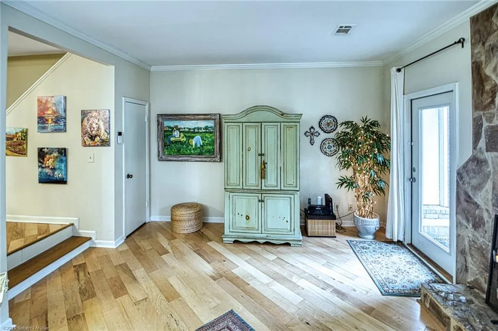 5160 Chemin De Vie, Sandy Springs, Georgia 30342, 2 Bedrooms Bedrooms, ,2 BathroomsBathrooms,Residential,Sold,5160 Chemin De Vie,6696132