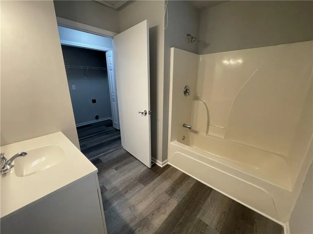 1061 5th Street Nw, Atlanta, Georgia 30318, 3 Bedrooms Bedrooms, ,1 BathroomBathrooms,Residential,For Sale,1061 5th Street Nw,7621256
