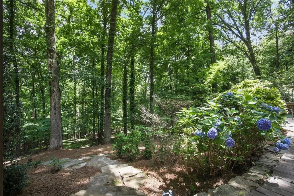 95 Cliffcreek Trace, Sandy Springs, Georgia 30350, 4 Bedrooms Bedrooms, ,3 BathroomsBathrooms,Residential,Sold,95 Cliffcreek Trace,6901815