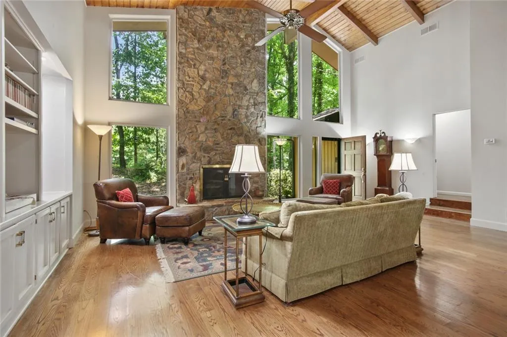 95 Cliffcreek Trace, Sandy Springs, Georgia 30350, 4 Bedrooms Bedrooms, ,3 BathroomsBathrooms,Residential,Sold,95 Cliffcreek Trace,6901815