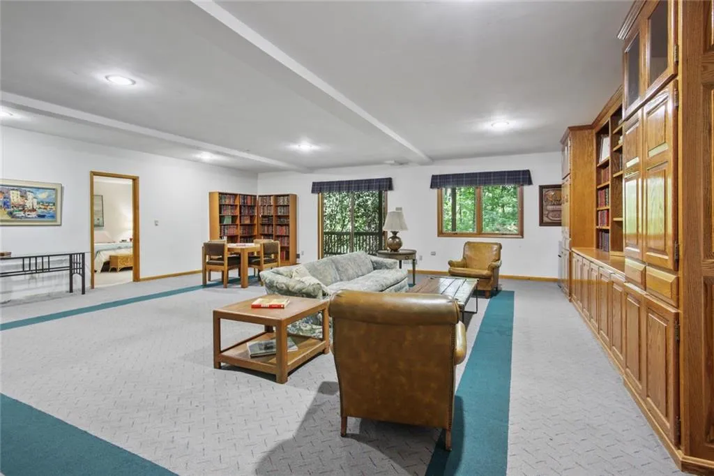 95 Cliffcreek Trace, Sandy Springs, Georgia 30350, 4 Bedrooms Bedrooms, ,3 BathroomsBathrooms,Residential,Sold,95 Cliffcreek Trace,6901815