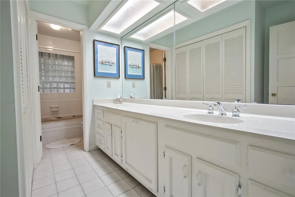 95 Cliffcreek Trace, Sandy Springs, Georgia 30350, 4 Bedrooms Bedrooms, ,3 BathroomsBathrooms,Residential,Sold,95 Cliffcreek Trace,6901815