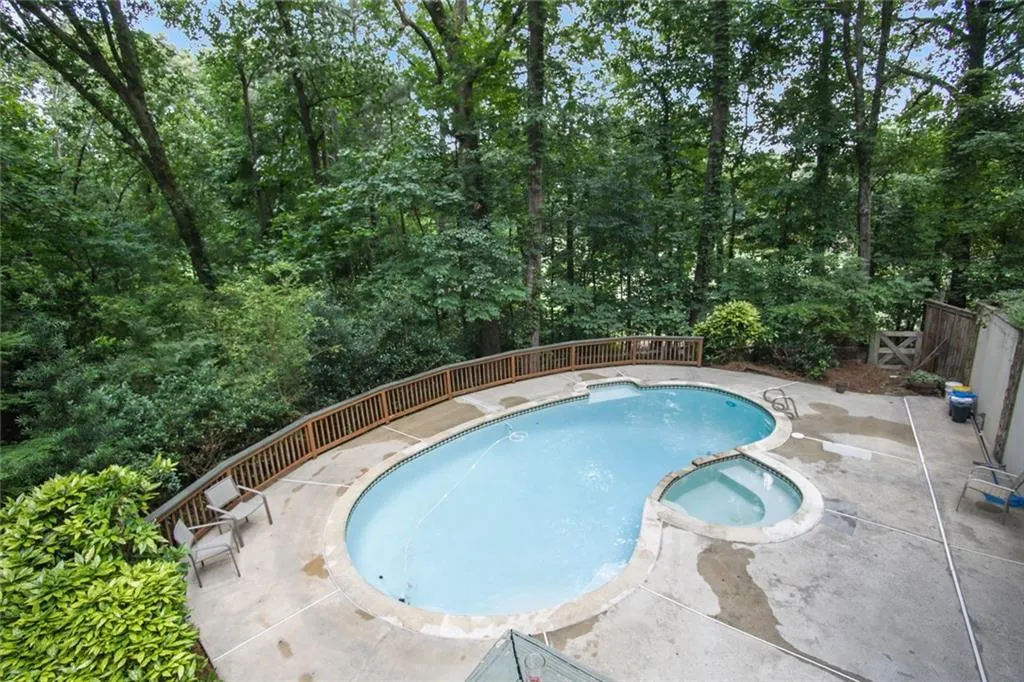 95 Cliffcreek Trace, Sandy Springs, Georgia 30350, 4 Bedrooms Bedrooms, ,3 BathroomsBathrooms,Residential,Sold,95 Cliffcreek Trace,6901815