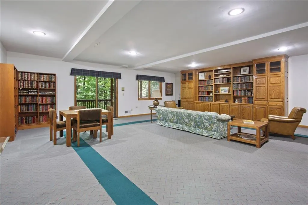 95 Cliffcreek Trace, Sandy Springs, Georgia 30350, 4 Bedrooms Bedrooms, ,3 BathroomsBathrooms,Residential,Sold,95 Cliffcreek Trace,6901815