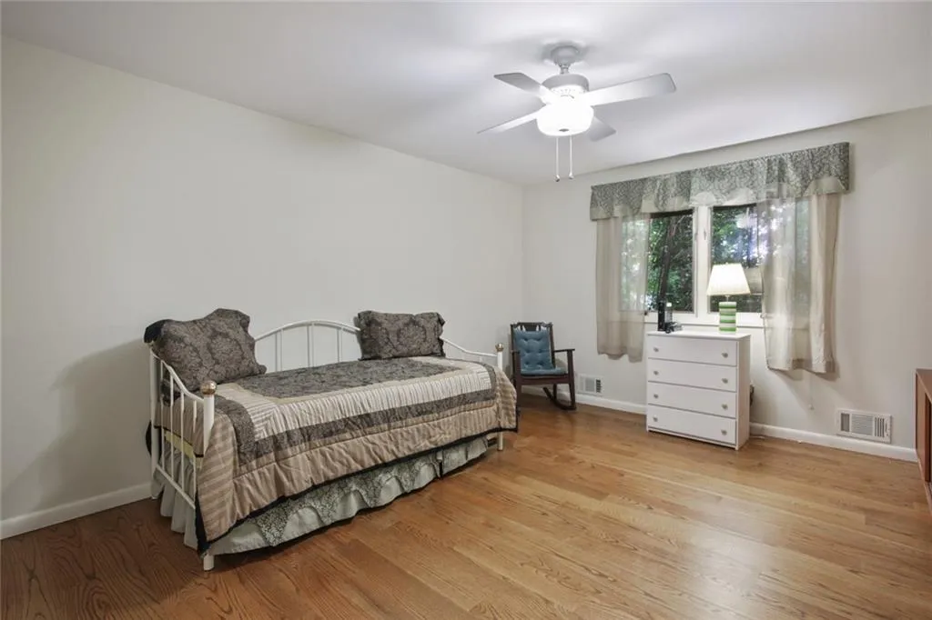 95 Cliffcreek Trace, Sandy Springs, Georgia 30350, 4 Bedrooms Bedrooms, ,3 BathroomsBathrooms,Residential,Sold,95 Cliffcreek Trace,6901815