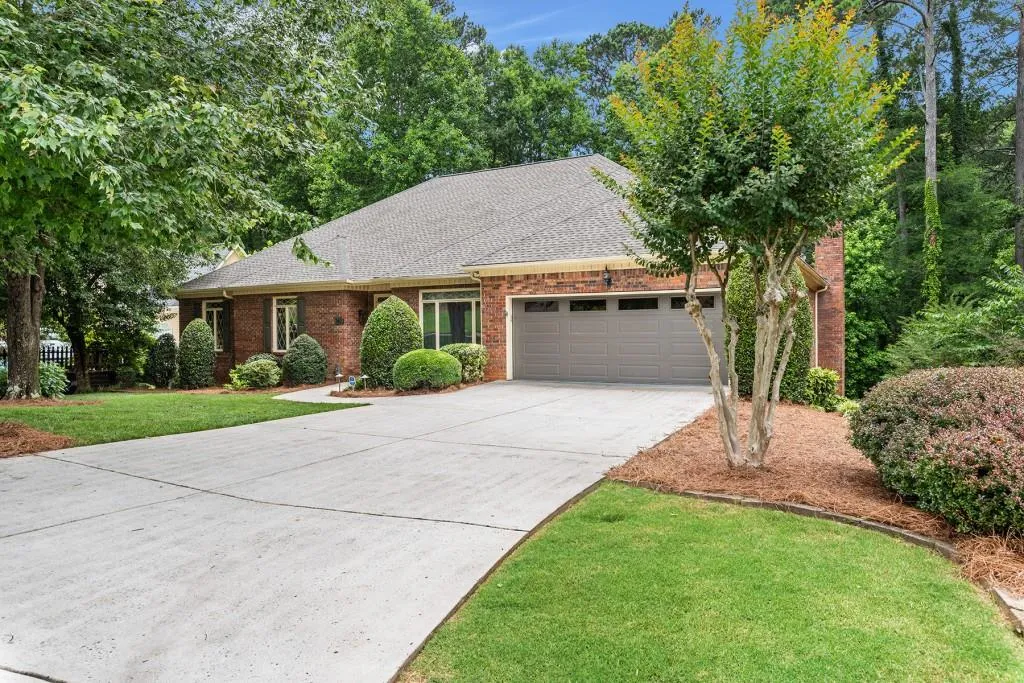 140 Wicksford Glen, Sandy Springs, Georgia 30350, 4 Bedrooms Bedrooms, ,4 BathroomsBathrooms,Residential,Sold,140 Wicksford Glen,6740812