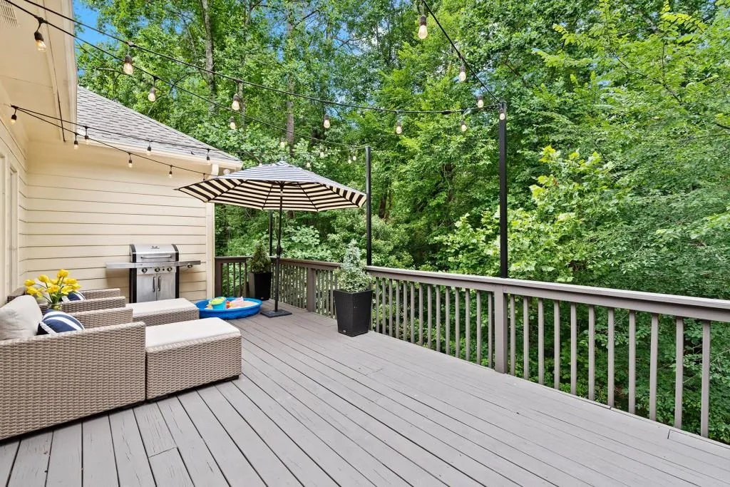 140 Wicksford Glen, Sandy Springs, Georgia 30350, 4 Bedrooms Bedrooms, ,4 BathroomsBathrooms,Residential,Sold,140 Wicksford Glen,6740812