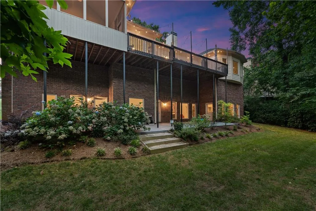 140 Wicksford Glen, Sandy Springs, Georgia 30350, 4 Bedrooms Bedrooms, ,4 BathroomsBathrooms,Residential,Sold,140 Wicksford Glen,6740812