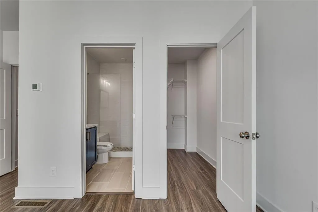 1273 Longreen Terrace Nw, Atlanta, Georgia 30318, 2 Bedrooms Bedrooms, ,2 BathroomsBathrooms,Residential,For Sale,1273 Longreen Terrace Nw,7648305
