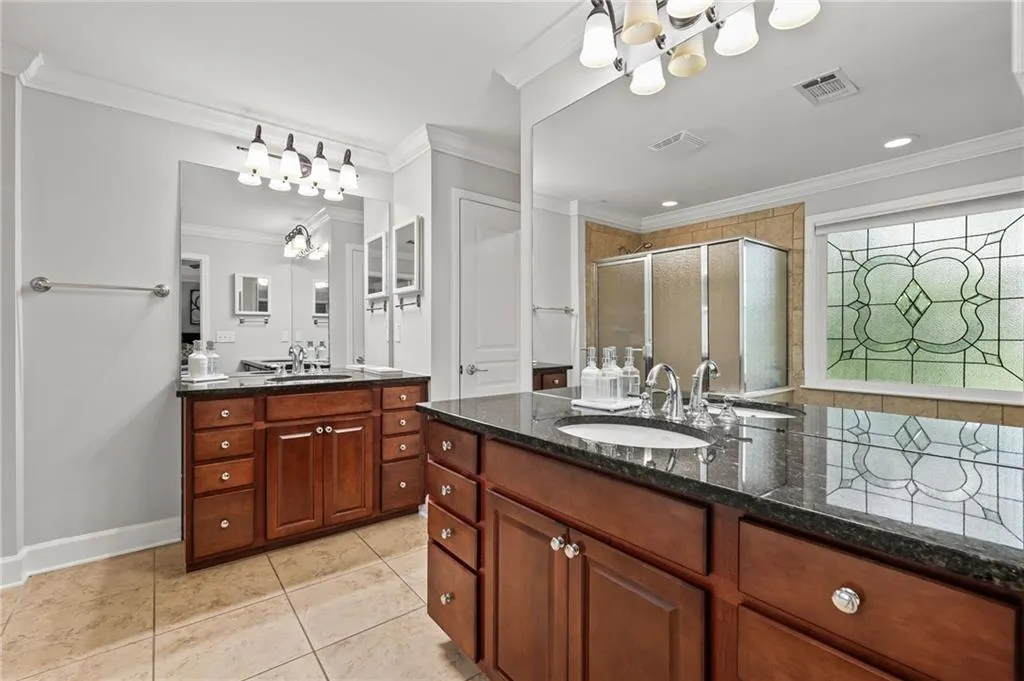 2873 Overlook Way Ne, Atlanta, Georgia 30324, 3 Bedrooms Bedrooms, ,3 BathroomsBathrooms,Residential,For Sale,2873 Overlook Way Ne,7601813