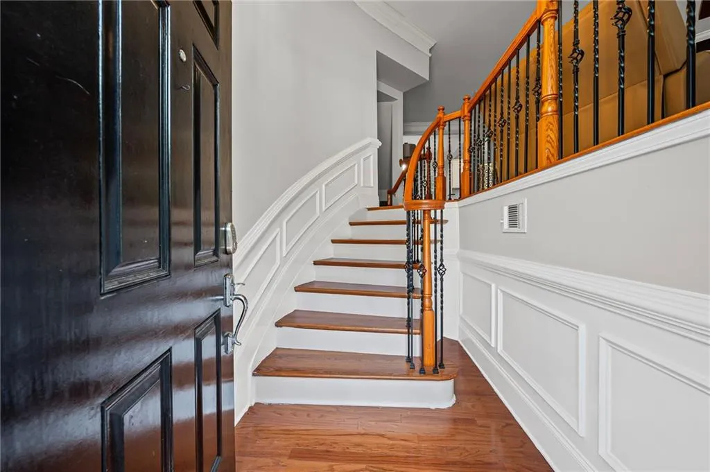 2873 Overlook Way Ne, Atlanta, Georgia 30324, 3 Bedrooms Bedrooms, ,3 BathroomsBathrooms,Residential,For Sale,2873 Overlook Way Ne,7601813