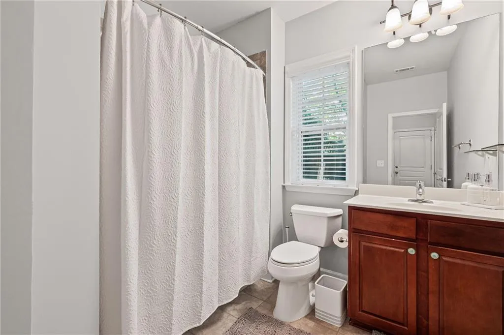 2873 Overlook Way Ne, Atlanta, Georgia 30324, 3 Bedrooms Bedrooms, ,3 BathroomsBathrooms,Residential,For Sale,2873 Overlook Way Ne,7601813