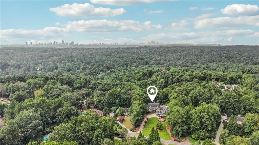 5315 N Powers Ferry Road, Atlanta, Georgia 30327, 5 Bedrooms Bedrooms, ,4 BathroomsBathrooms,Residential,For Sale,5315 N Powers Ferry Road,7638372