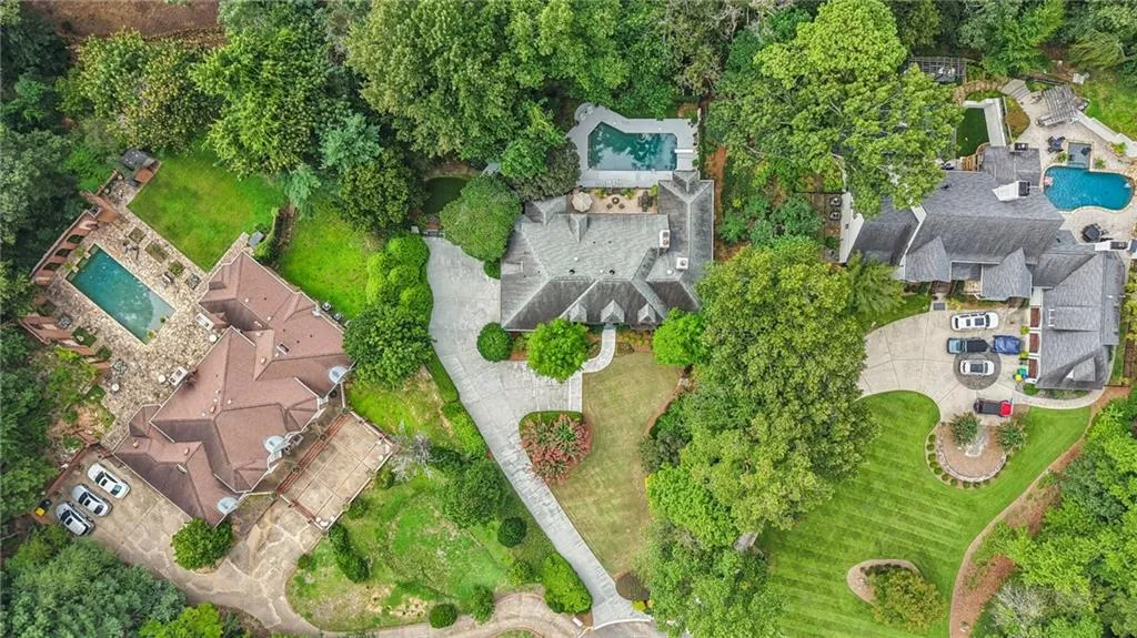 5315 N Powers Ferry Road, Atlanta, Georgia 30327, 5 Bedrooms Bedrooms, ,4 BathroomsBathrooms,Residential,For Sale,5315 N Powers Ferry Road,7638372