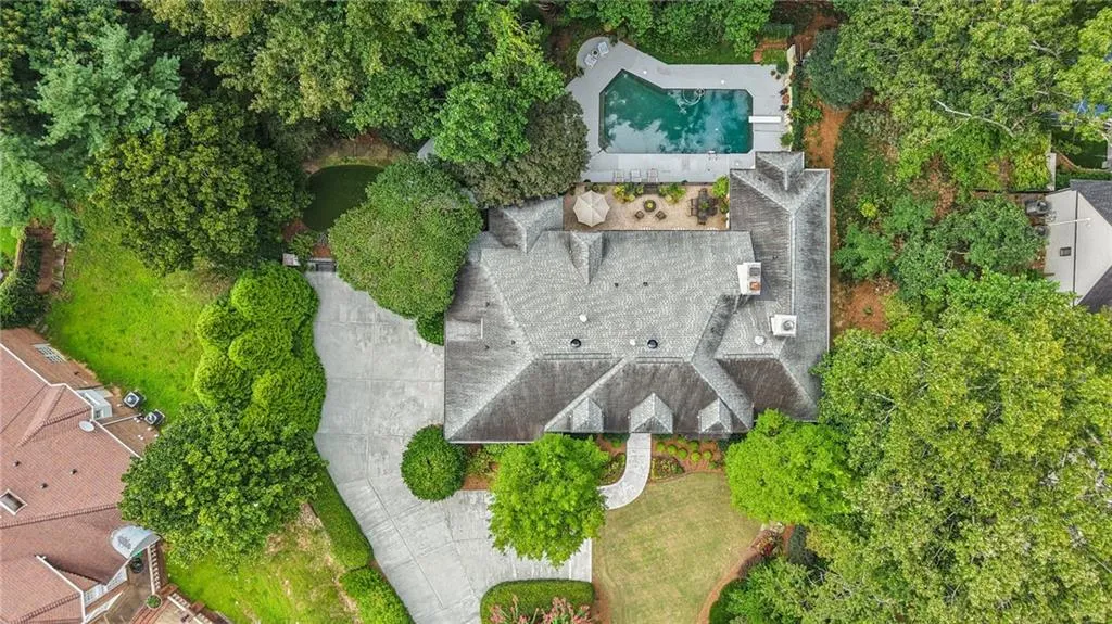 5315 N Powers Ferry Road, Atlanta, Georgia 30327, 5 Bedrooms Bedrooms, ,4 BathroomsBathrooms,Residential,For Sale,5315 N Powers Ferry Road,7638372