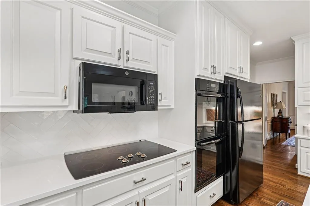 5315 N Powers Ferry Road, Atlanta, Georgia 30327, 5 Bedrooms Bedrooms, ,4 BathroomsBathrooms,Residential,For Sale,5315 N Powers Ferry Road,7638372