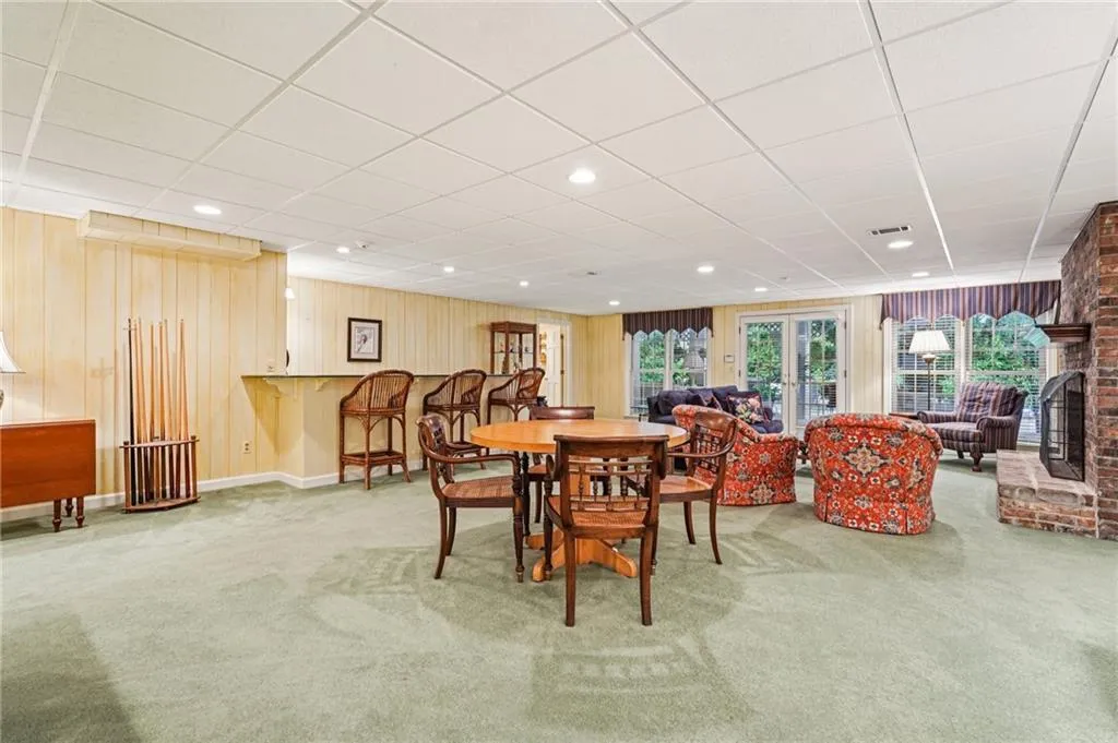 5315 N Powers Ferry Road, Atlanta, Georgia 30327, 5 Bedrooms Bedrooms, ,4 BathroomsBathrooms,Residential,For Sale,5315 N Powers Ferry Road,7638372