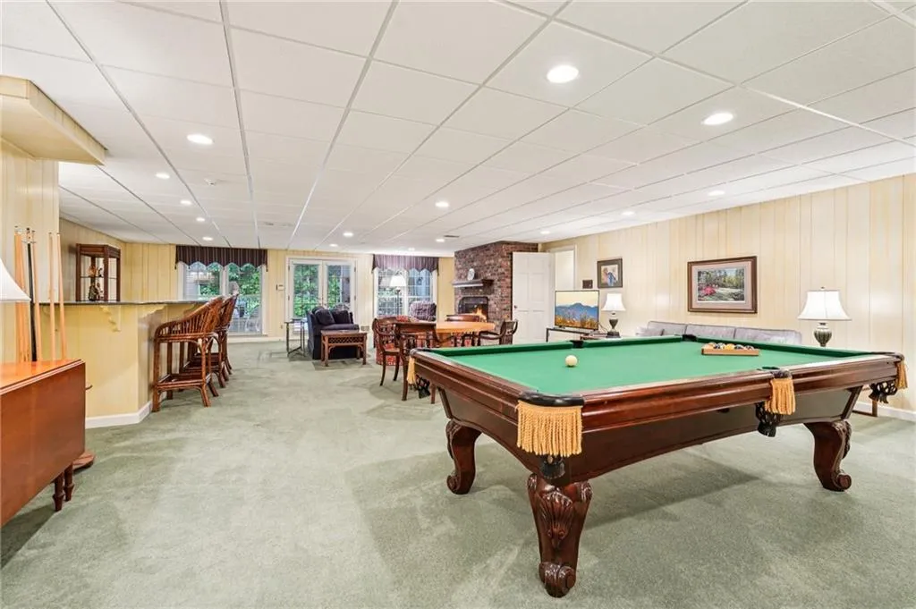 5315 N Powers Ferry Road, Atlanta, Georgia 30327, 5 Bedrooms Bedrooms, ,4 BathroomsBathrooms,Residential,For Sale,5315 N Powers Ferry Road,7638372