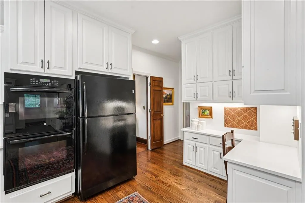 5315 N Powers Ferry Road, Atlanta, Georgia 30327, 5 Bedrooms Bedrooms, ,4 BathroomsBathrooms,Residential,For Sale,5315 N Powers Ferry Road,7638372
