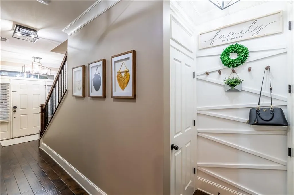 7690 Glisten Avenue, Atlanta, Georgia 30328, 4 Bedrooms Bedrooms, ,3 BathroomsBathrooms,Residential,Sold,7690 Glisten Avenue,6965454