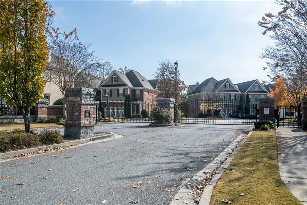 7690 Glisten Avenue, Atlanta, Georgia 30328, 4 Bedrooms Bedrooms, ,3 BathroomsBathrooms,Residential,Sold,7690 Glisten Avenue,6965454
