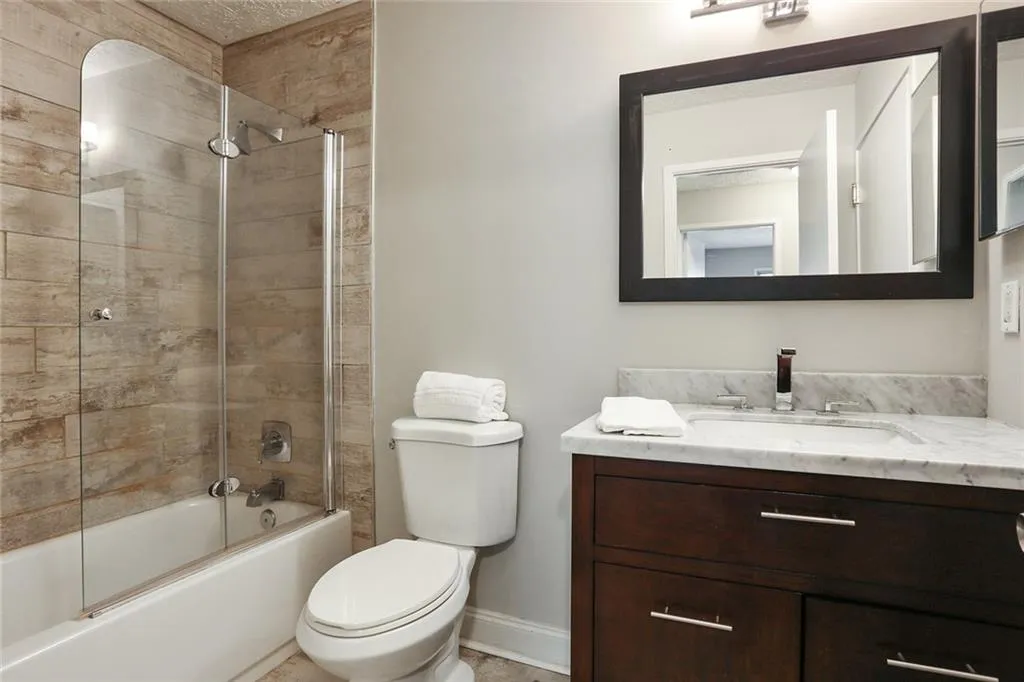 6800 Glenridge Drive Unit 6820g, Sandy Springs, Georgia 30328, 2 Bedrooms Bedrooms, ,1 BathroomBathrooms,Residential,Sold,6800 Glenridge Drive Unit 6820g,6568548