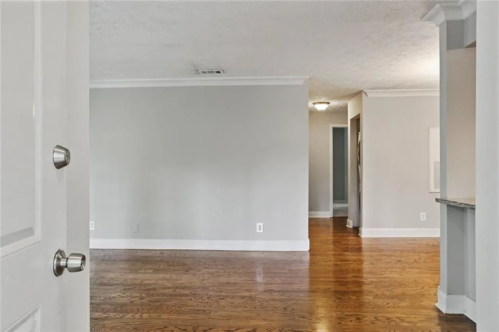 6800 Glenridge Drive Unit 6820g, Sandy Springs, Georgia 30328, 2 Bedrooms Bedrooms, ,1 BathroomBathrooms,Residential,Sold,6800 Glenridge Drive Unit 6820g,6568548