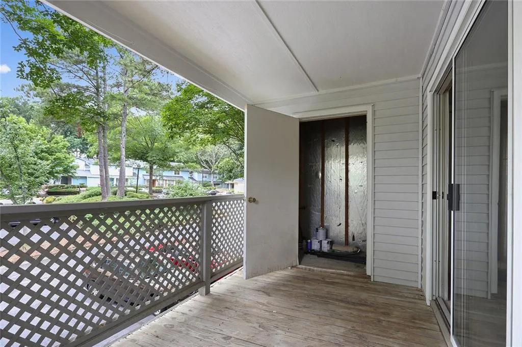 6800 Glenridge Drive Unit 6820g, Sandy Springs, Georgia 30328, 2 Bedrooms Bedrooms, ,1 BathroomBathrooms,Residential,Sold,6800 Glenridge Drive Unit 6820g,6568548