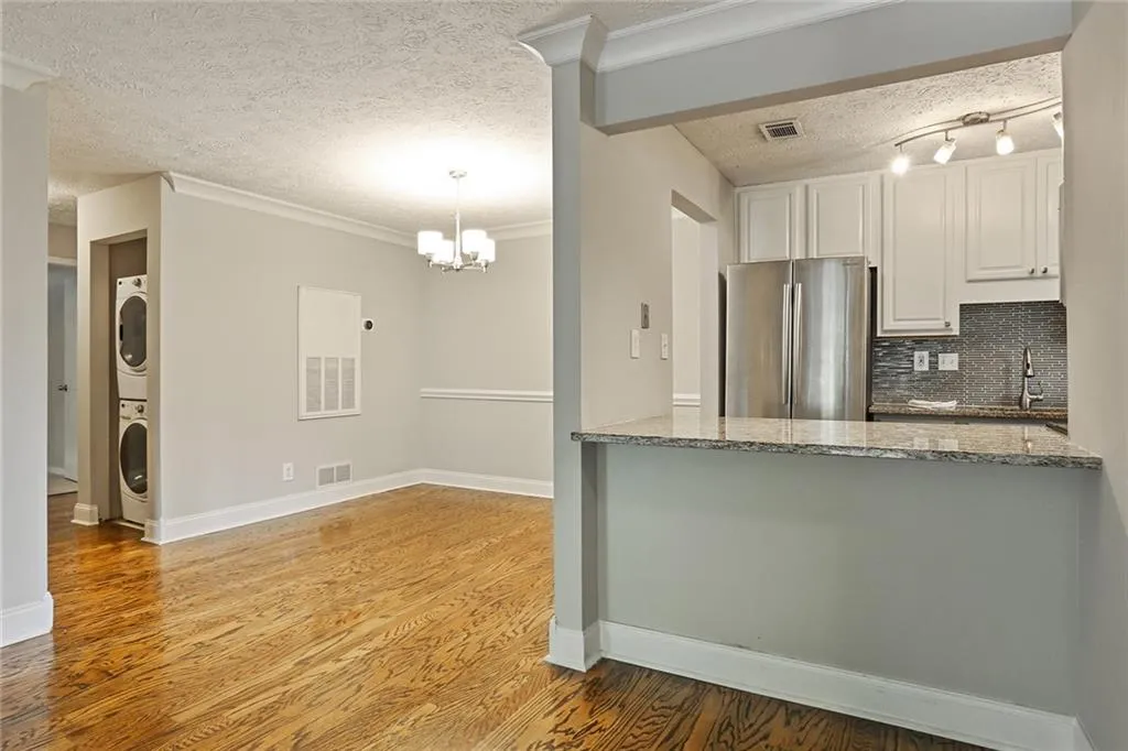 6800 Glenridge Drive Unit 6820g, Sandy Springs, Georgia 30328, 2 Bedrooms Bedrooms, ,1 BathroomBathrooms,Residential,Sold,6800 Glenridge Drive Unit 6820g,6568548