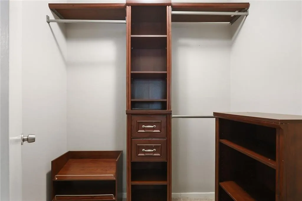 6800 Glenridge Drive Unit 6820g, Sandy Springs, Georgia 30328, 2 Bedrooms Bedrooms, ,1 BathroomBathrooms,Residential,Sold,6800 Glenridge Drive Unit 6820g,6568548