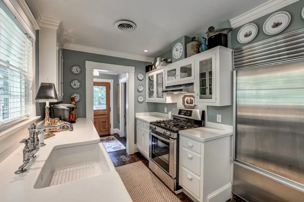 107 E Wesley Road, Atlanta, Georgia 30305, 3 Bedrooms Bedrooms, ,3 BathroomsBathrooms,Residential,Sold,107 E Wesley Road,5746230