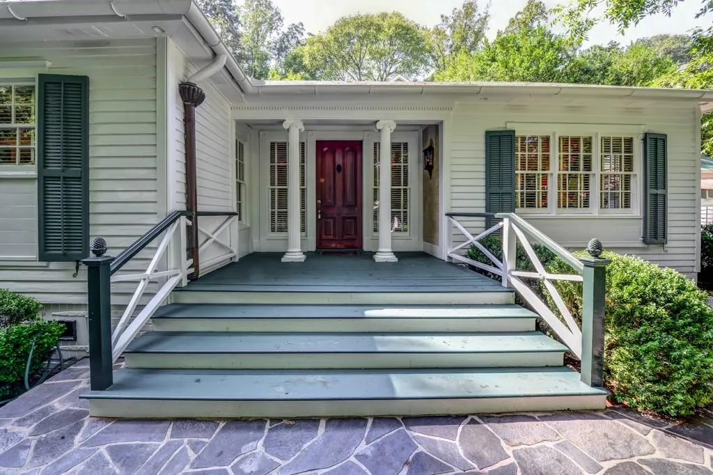 107 E Wesley Road, Atlanta, Georgia 30305, 3 Bedrooms Bedrooms, ,3 BathroomsBathrooms,Residential,Sold,107 E Wesley Road,5746230