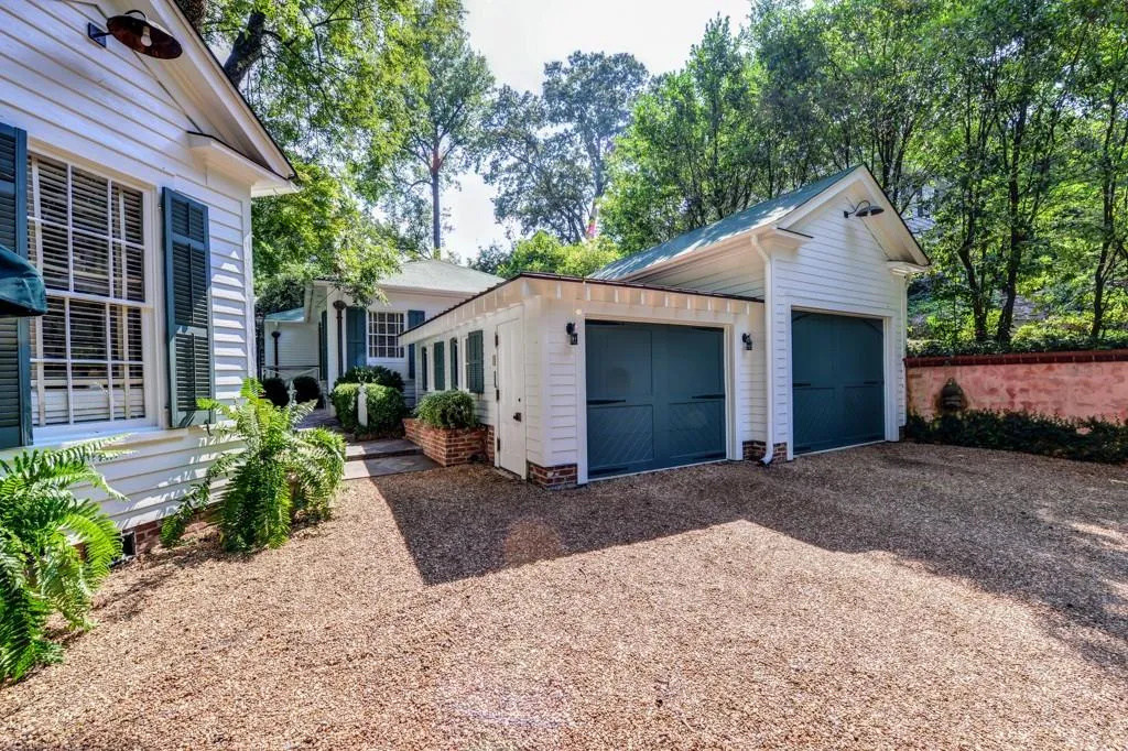 107 E Wesley Road, Atlanta, Georgia 30305, 3 Bedrooms Bedrooms, ,3 BathroomsBathrooms,Residential,Sold,107 E Wesley Road,5746230